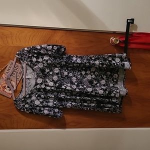Lularoe Perfect Tee - Size Xl
